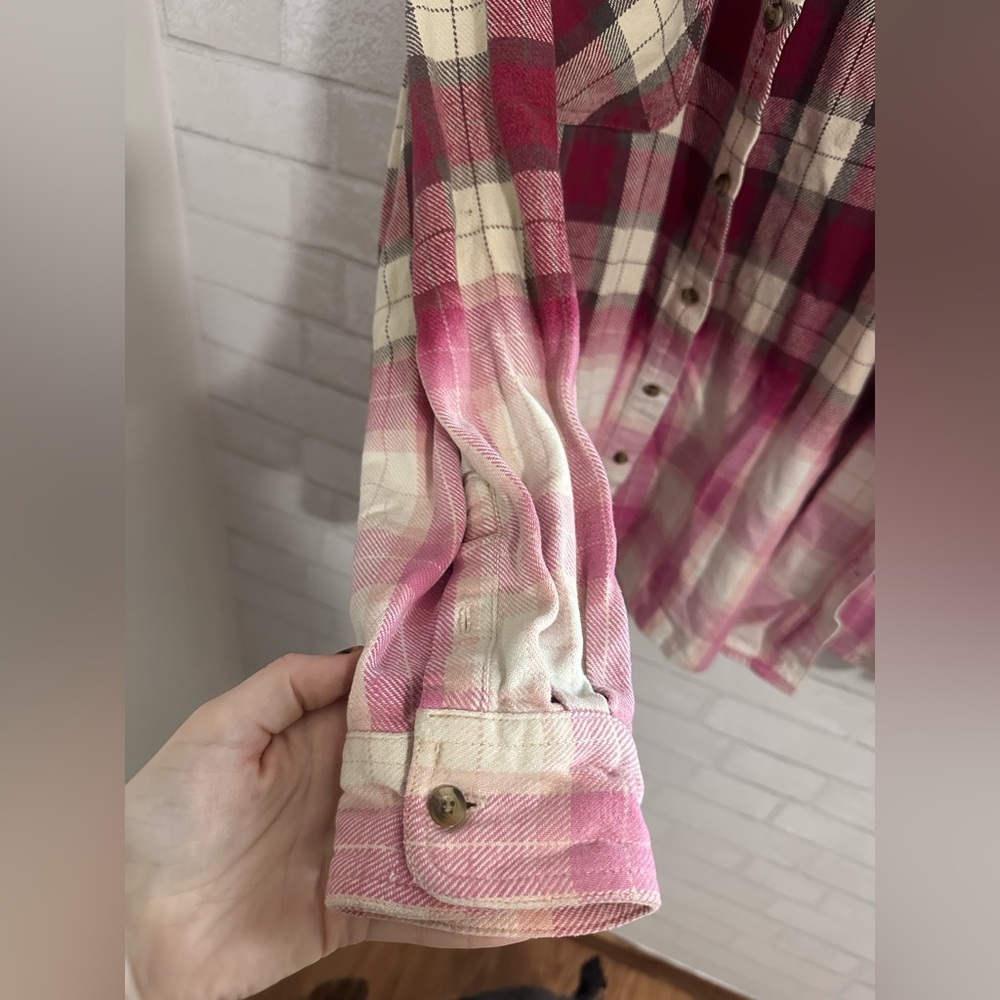 Red White & Pink Plaid Flannel Shirt Bleach Dyed Effect  Pockets Boho Sz L 1961 - Picture 3 of 5